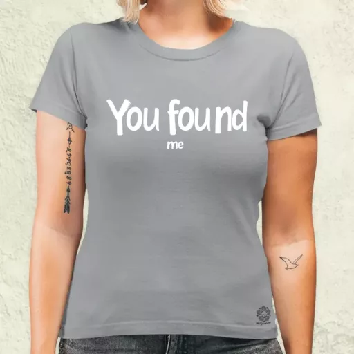 U found me v8 női póló