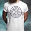 Vegvísir fekete férfi póló